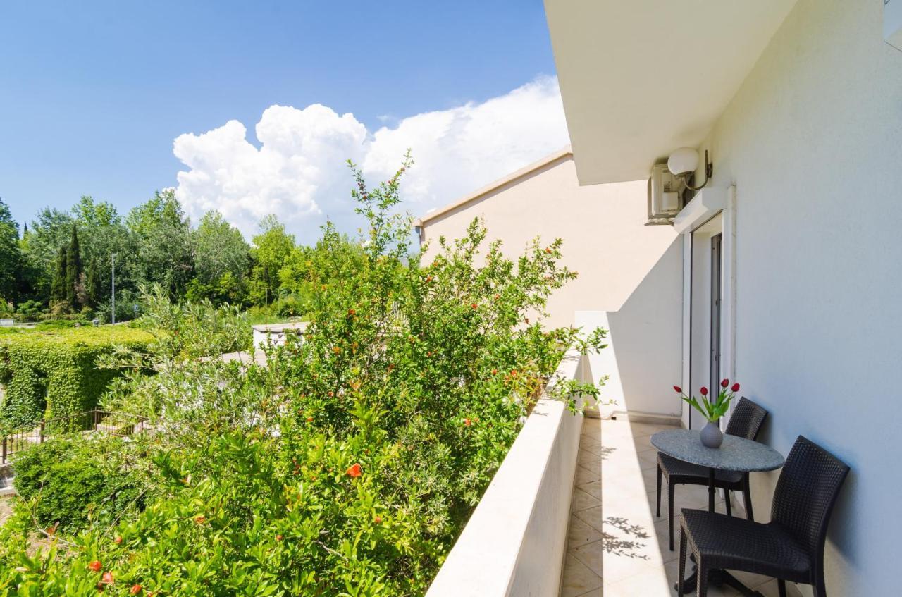Rooms & Apartments Barisic Млини Екстериор снимка