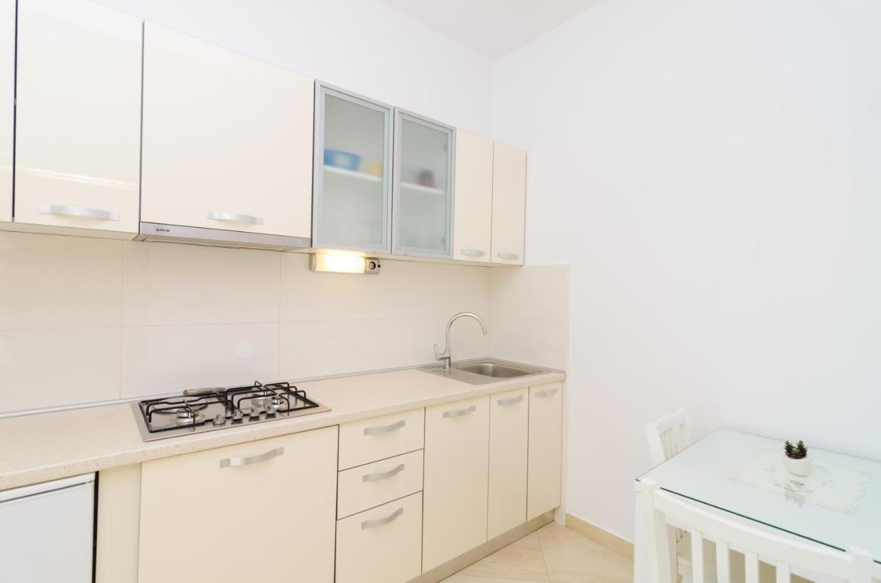 Rooms & Apartments Barisic Млини Екстериор снимка