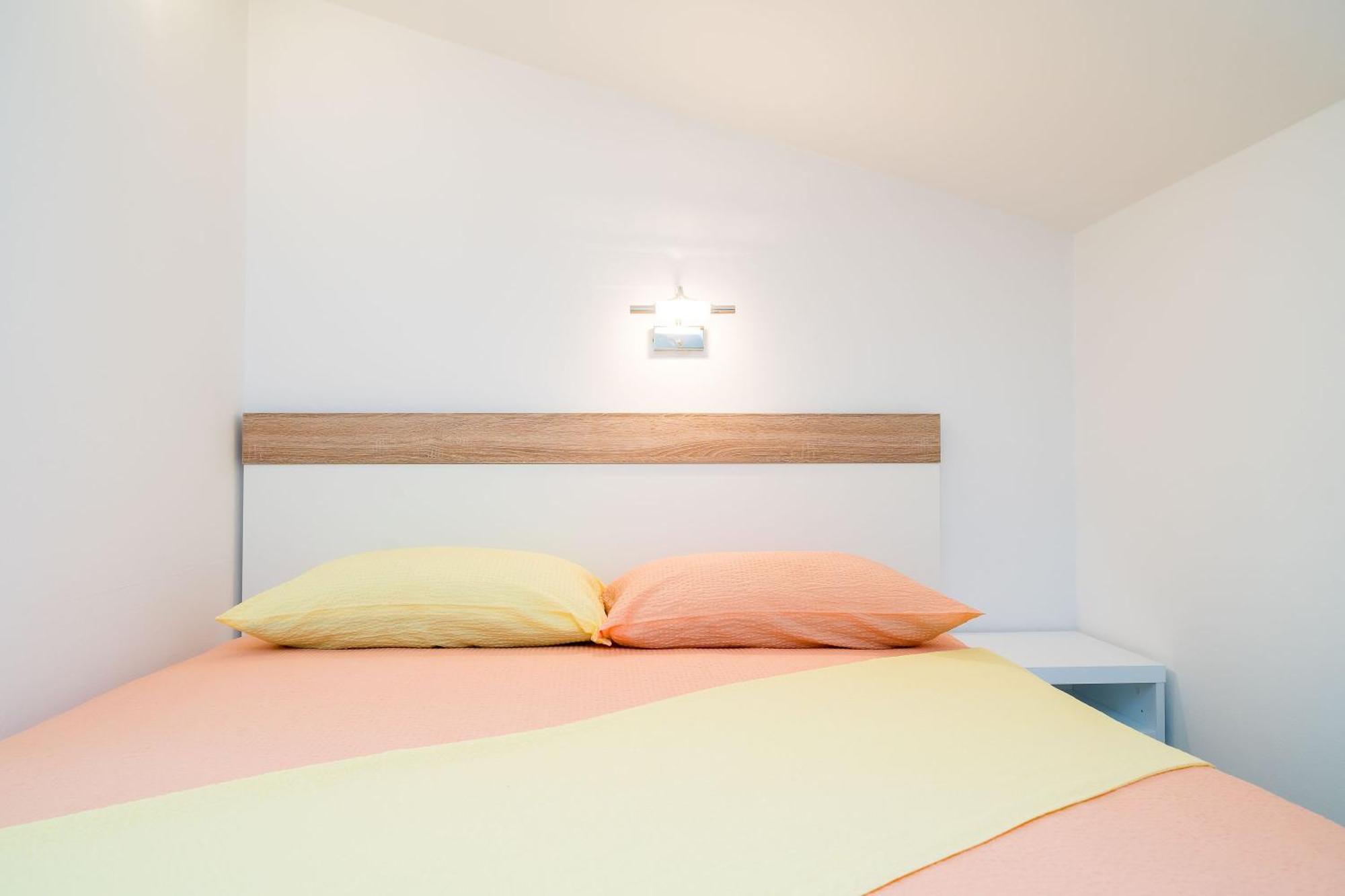 Rooms & Apartments Barisic Млини Стая снимка