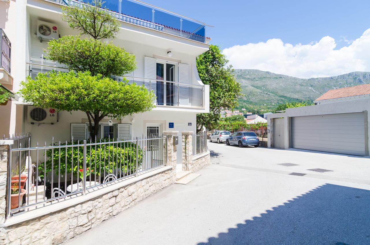 Rooms & Apartments Barisic Млини Екстериор снимка